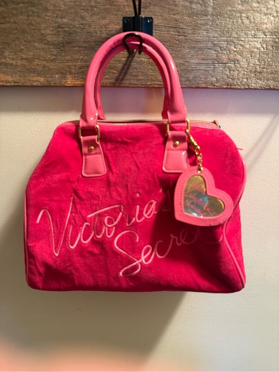 Victoria's Secret Handbags - Victoria's Secret Hot Pink Heart Charm Tote
